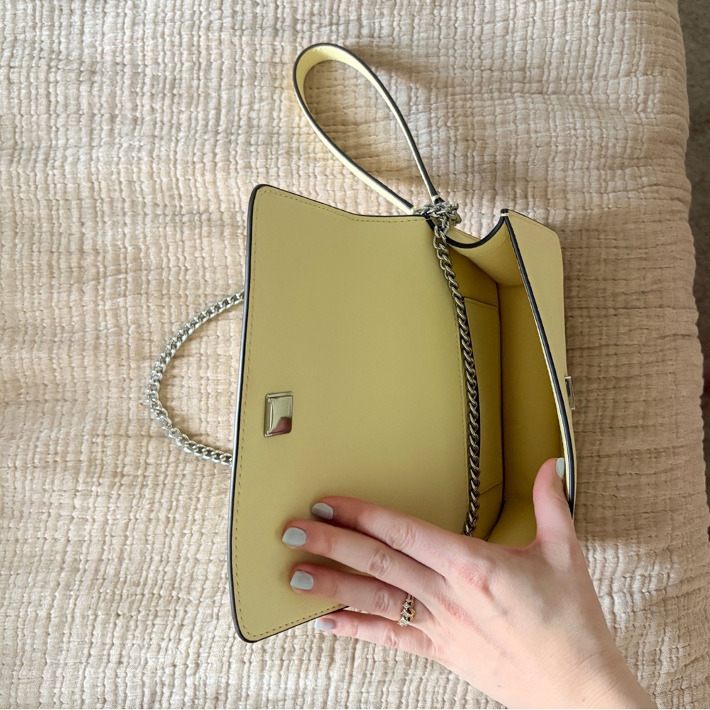 Tory Burch Saffiano Shoulder Bag in Lemon Sugar (Butter Yellow) - Picture 3 of 6